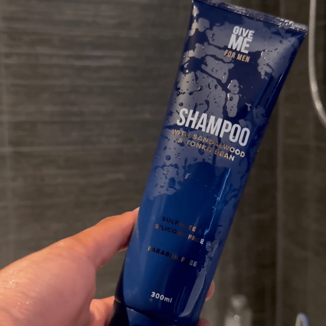 Sandalwood & Tonka Bean - Shampoo For Men - Give Me Cosmetics
