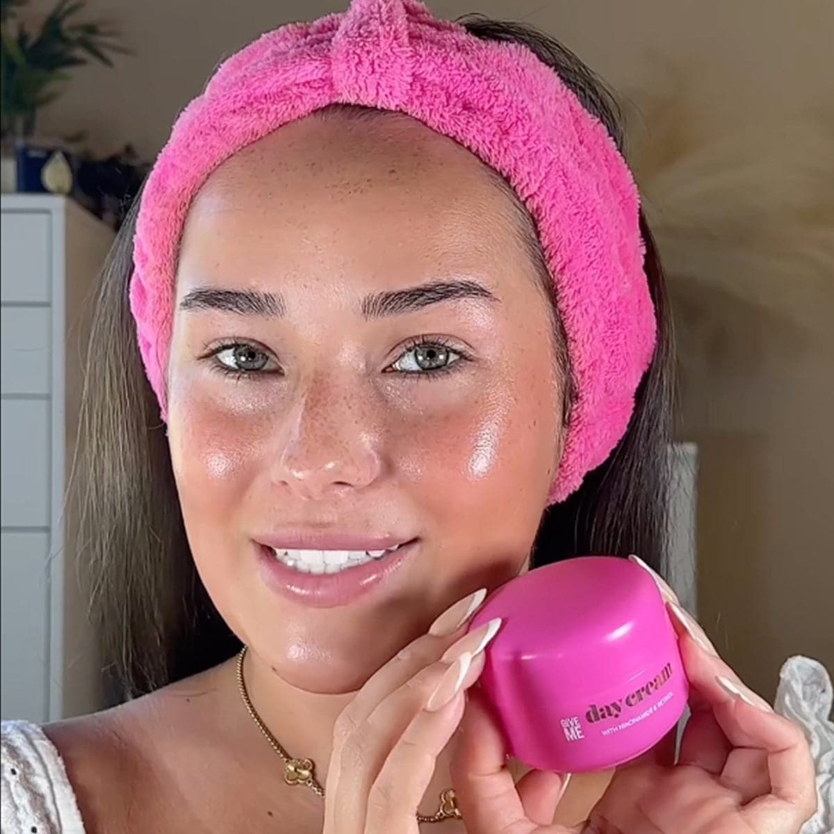 The Age-Defying Bundle - Give Me Cosmetics US